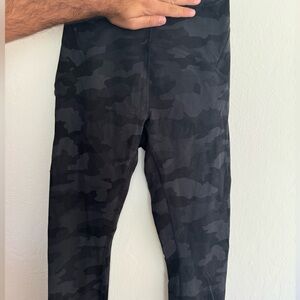 Lululemon Instill 23” Size 6 Leggings